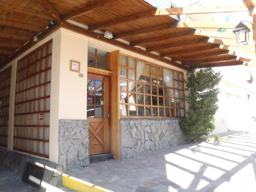 Hotel Cottbus San Carlos de Bariloche Eksteriør billede